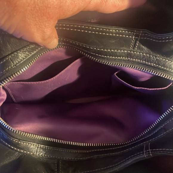 I’m selling authentic coach purse it’s black. - Picture 5 of 8